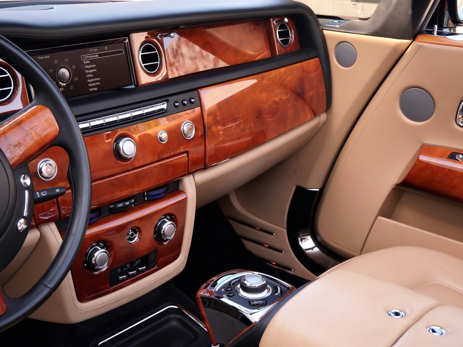 Certified 2013 Rolls-Royce Phantom Drophead Coupe RWD image 25