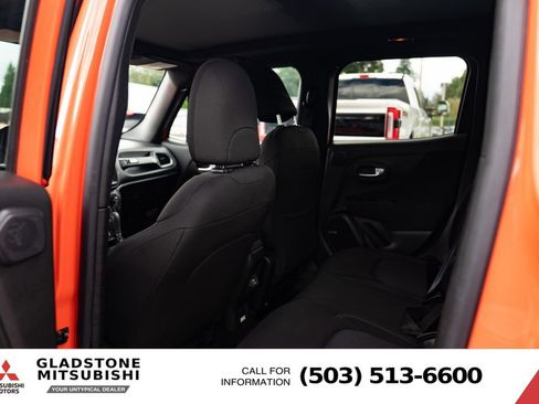 Used 2021 Jeep Renegade Latitude w/ Sun & Sound Group AWD/4WD image 23
