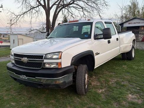 Used 2006 Chevrolet Silverado 3500 4x4 Crew Cab image 3