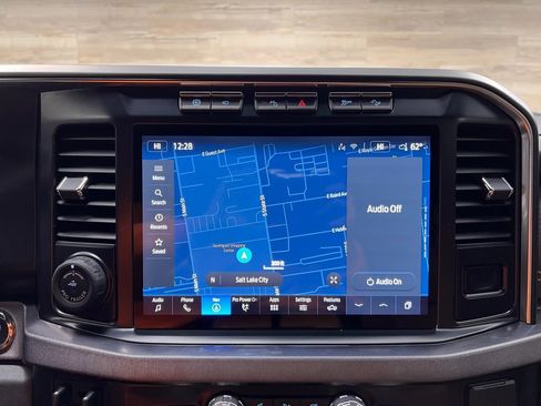 Used 2023 Ford F350 Platinum image 18