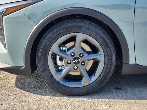 New 2026 Kia K4 LXS FWD image 9