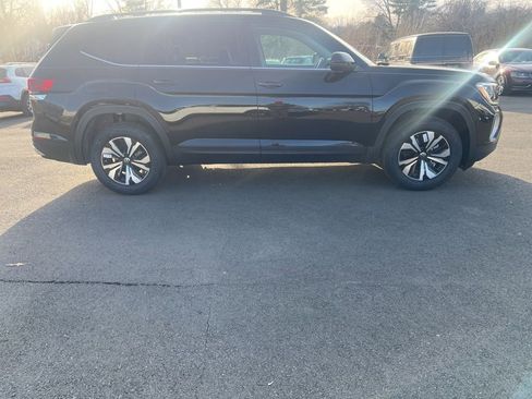 New 2026 Volkswagen Atlas SE image 4