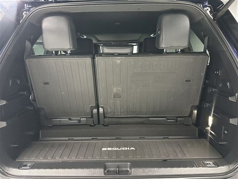 Used 2026 Toyota Sequoia Platinum AWD/4WD image 5