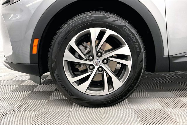 Used 2023 Buick Envision Essence FWD image 10