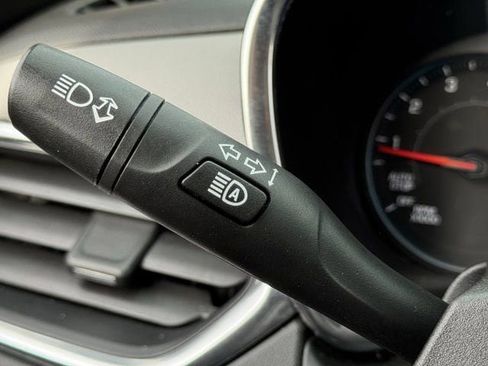 Used 2024 Chevrolet Equinox LS w/ LS Convenience Package image 24