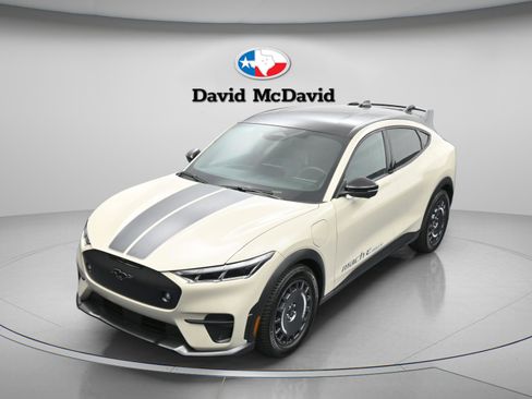 Used 2025 Ford Mustang Mach-E GT AWD/4WD image 30