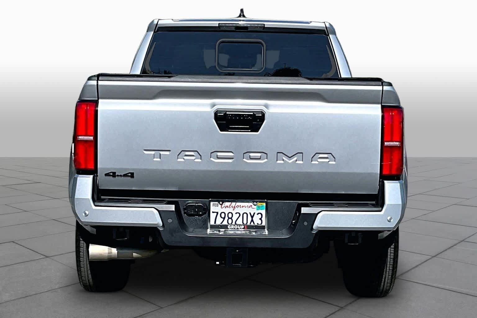 Used 2024 Toyota Tacoma TRD Sport w/ TRD Sport Upgrade Package AWD/4WD image 4