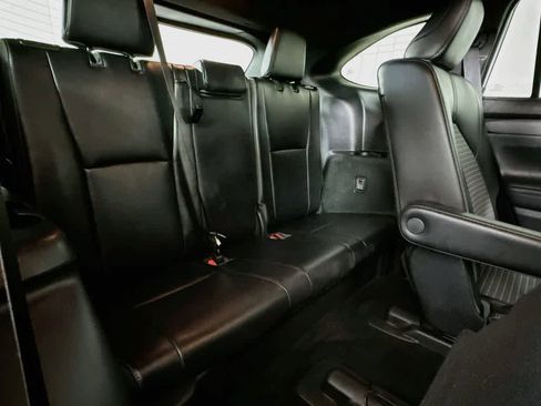 Used 2022 Toyota Highlander XSE FWD image 31