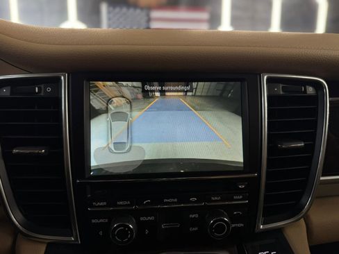 Used 2013 Porsche Panamera 4 Platinum Edition AWD/4WD image 20