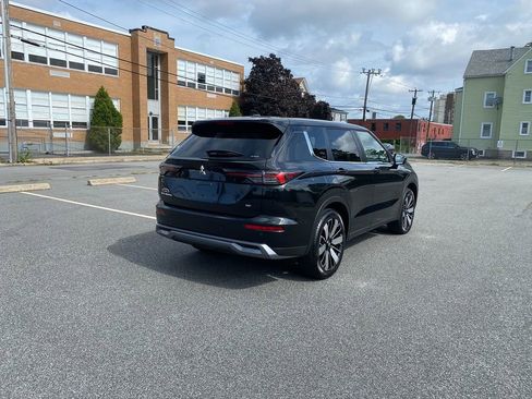 New 2025 Mitsubishi Outlander SE image 5