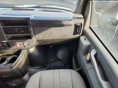 New 2025 Chevrolet Express 4500 w/ Power Convenience Package RWD image 12