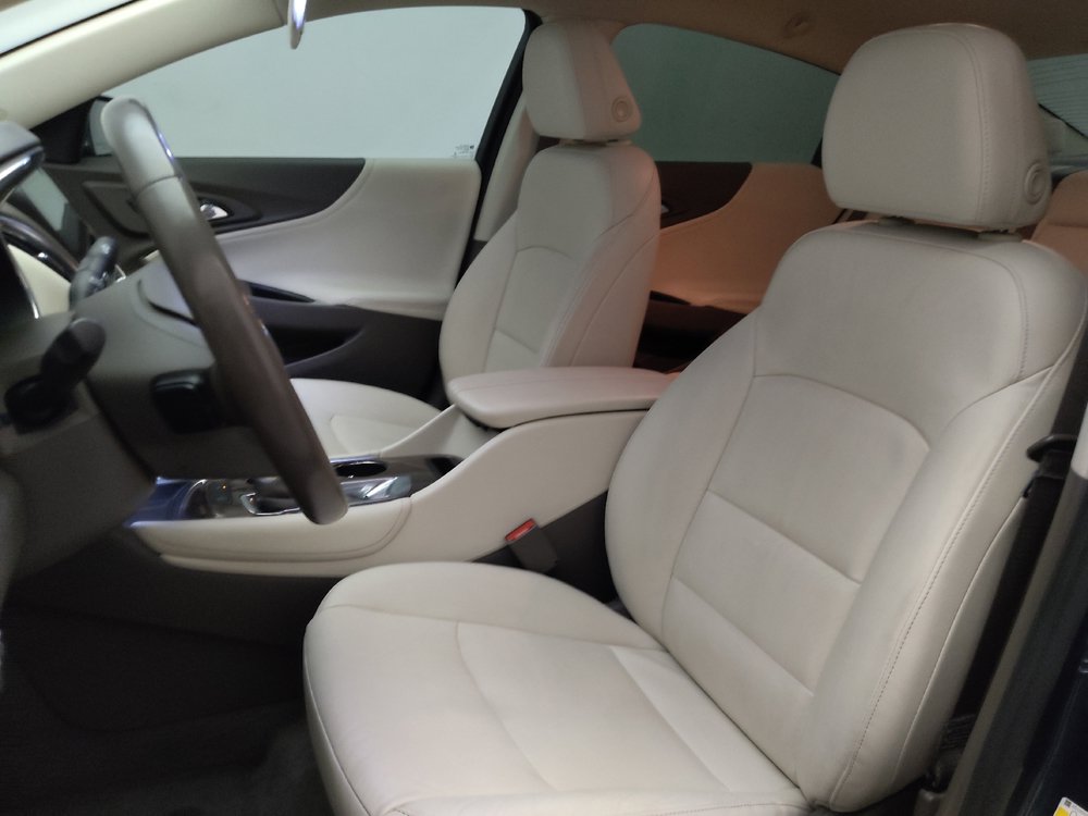 Used 2020 Chevrolet Malibu LT w/ Leather Package FWD image 17