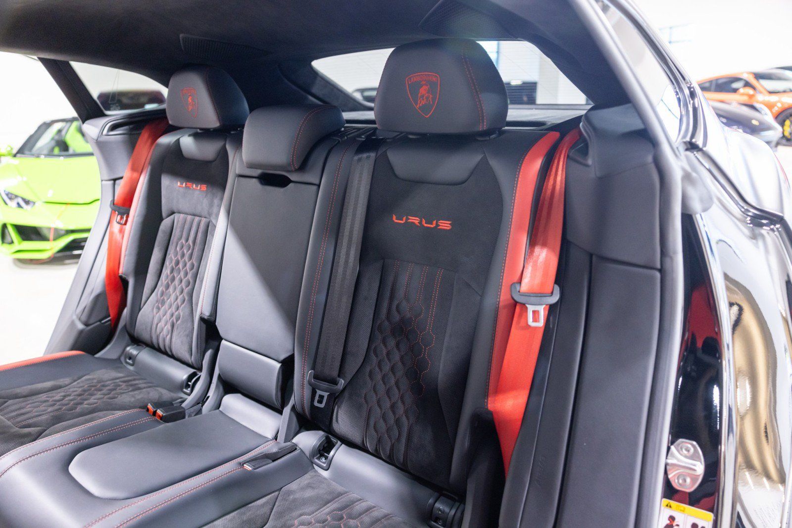 Used 2024 Lamborghini Urus S AWD/4WD image 35
