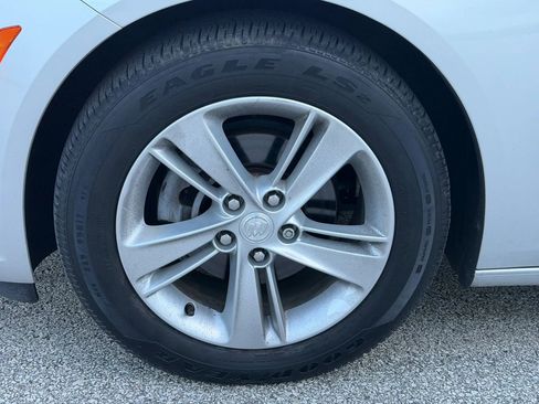 Used 2018 Buick Regal Preferred FWD image 9