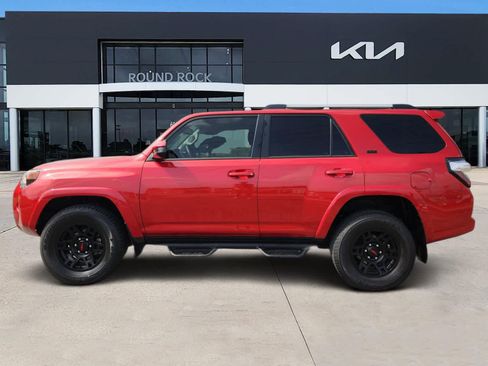 Used 2023 Toyota 4Runner SR5 AWD/4WD image 4