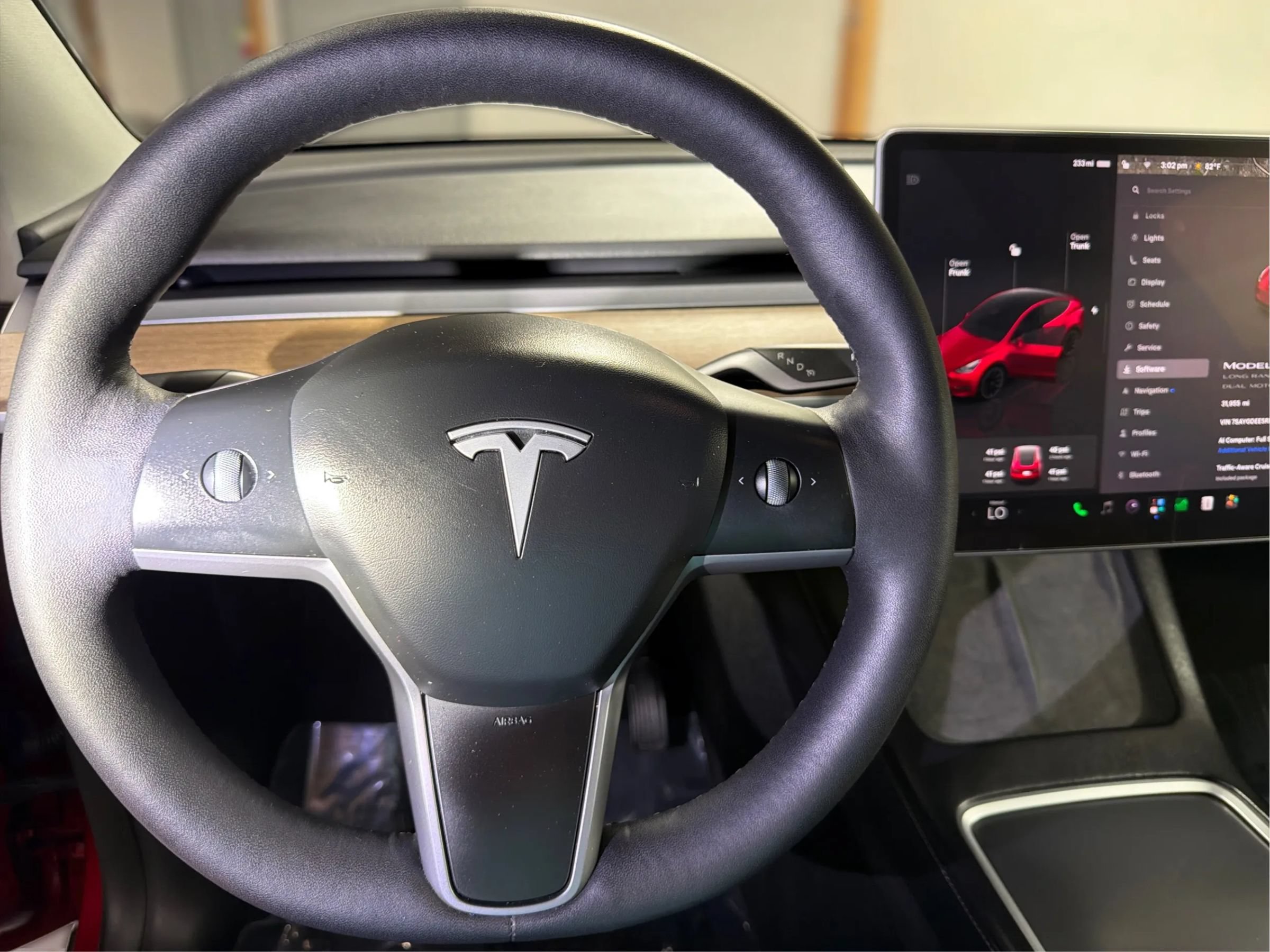 Used 2024 Tesla Model Y Long Range AWD/4WD image 31