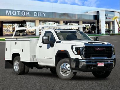 New 2025 GMC Sierra 3500 Pro w/ Convenience Package