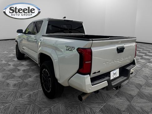 Used 2024 Toyota Tacoma TRD Sport w/ TRD Sport Upgrade Package AWD/4WD image 3
