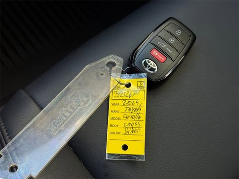 Certified 2024 Toyota Corolla Cross XSE image 40