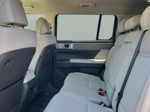 New 2026 Hyundai Santa Fe SE FWD image 9
