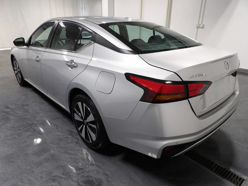 Used 2021 Nissan Altima 2.5 SV FWD image 5