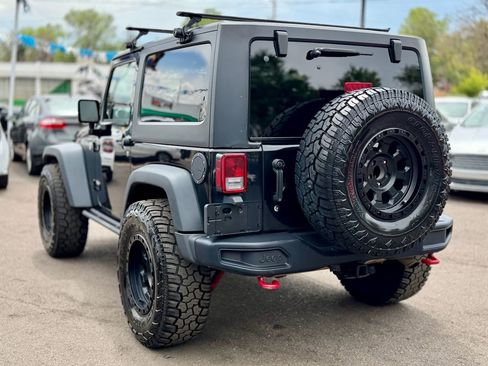 Used 2016 Jeep Wrangler Rubicon AWD/4WD image 3