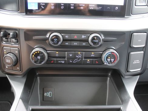 New 2026 Ford F250 XLT w/ XLT Premium Package AWD/4WD image 29