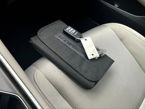 Used 2019 Honda Accord LX image 10