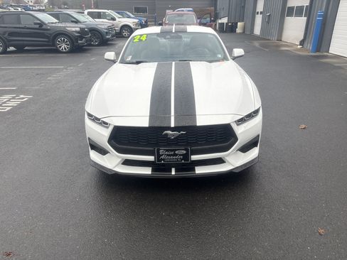 Used 2024 Ford Mustang EcoBoost w/ 2.3L High Performance Package image 9