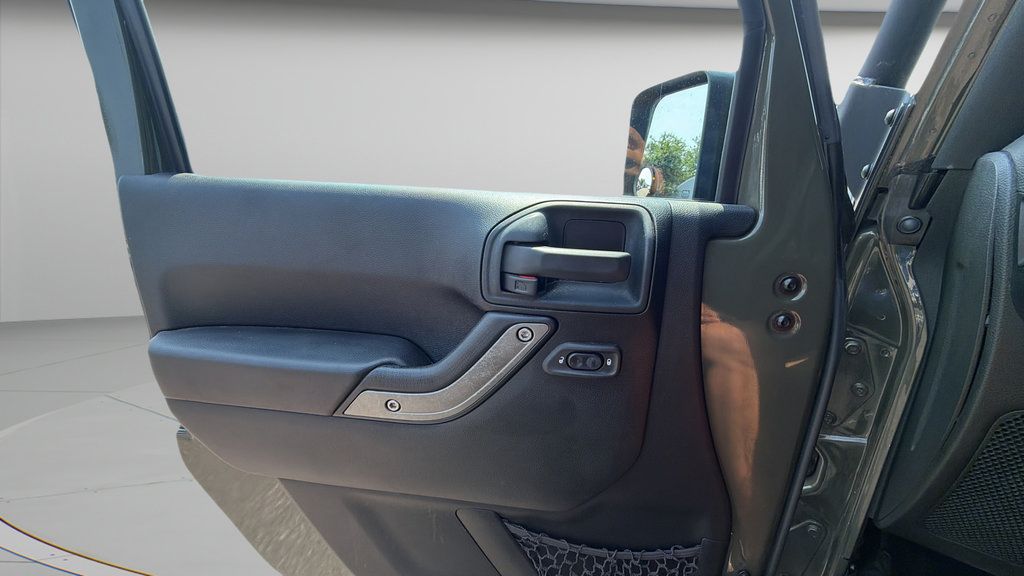 Used 2015 Jeep Wrangler Unlimited Sport AWD/4WD image 24