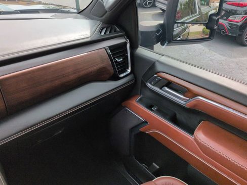 Used 2024 GMC Sierra 2500 Denali Ultimate image 17