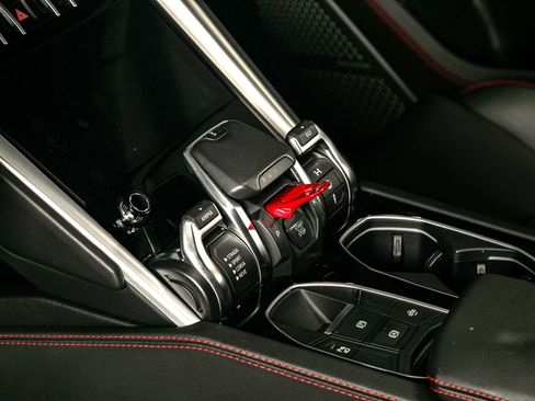 Used 2019 Lamborghini Urus image 35