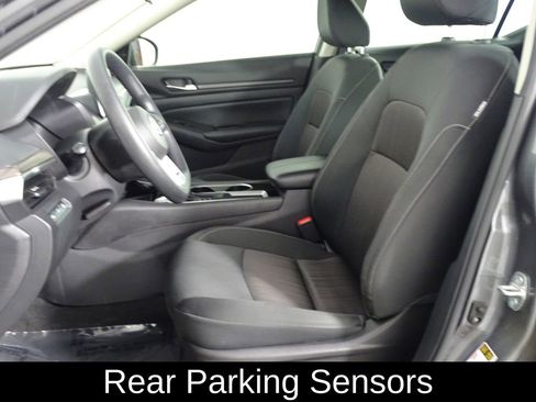 Used 2024 Nissan Altima 2.5 SV image 10