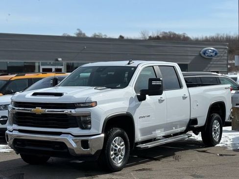 Used 2024 Chevrolet Silverado 2500 LT image 29