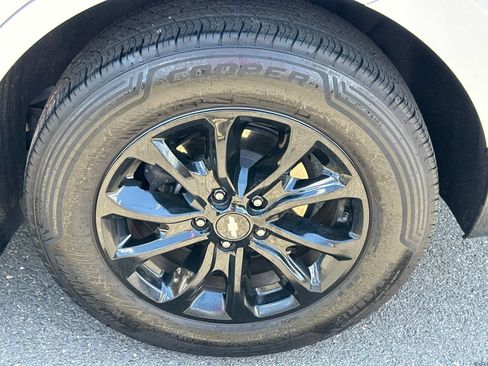 Used 2018 Chevrolet Equinox LT FWD image 10