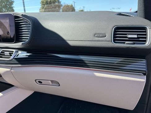 New 2026 Mercedes-Benz GLS 450 4MATIC image 43