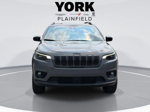 Used 2022 Jeep Cherokee Latitude w/ Sun & Sound Group AWD/4WD image 2