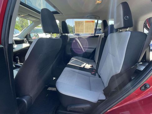 Used 2017 Toyota RAV4 XLE AWD/4WD image 11