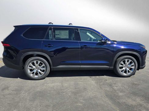 New 2026 Toyota Grand Highlander Limited image 2