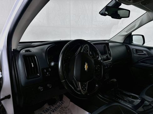 Used 2020 Chevrolet Colorado Z71 AWD/4WD image 9