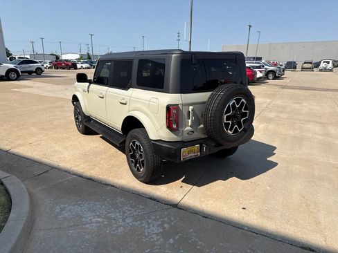 Used 2025 Ford Bronco Outer Banks AWD/4WD image 5