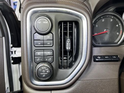 Used 2023 Chevrolet Silverado 2500 LTZ w/ LTZ Convenience Package image 26