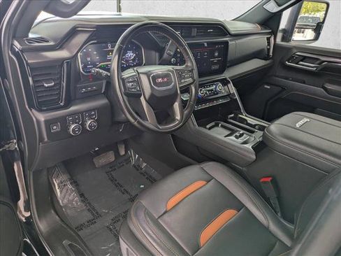 Used 2024 GMC Sierra 2500 AT4 w/ AT4 Premium Plus Package AWD/4WD image 9