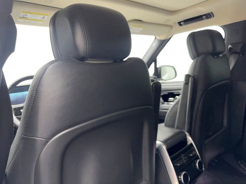 Used 2023 Land Rover Range Rover SE image 34