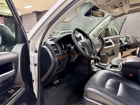 Used 2016 Toyota Land Cruiser AWD/4WD image 27