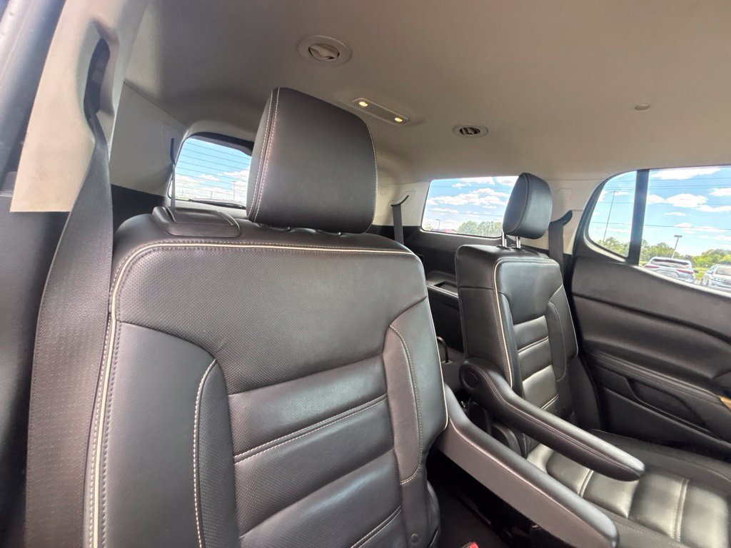 Used 2017 GMC Acadia Denali w/ Technology Package FWD image 26