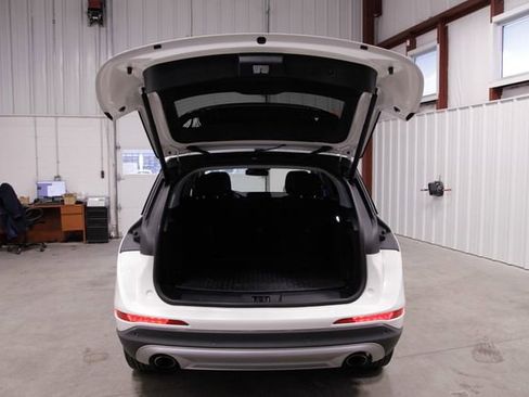 Used 2020 Lincoln Corsair Standard w/ Premium Package image 19