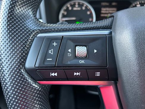 Used 2022 Mitsubishi Outlander ES image 19