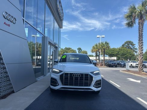 Used 2023 Audi Q5 2.0T Premium w/ Convenience Package AWD/4WD image 2