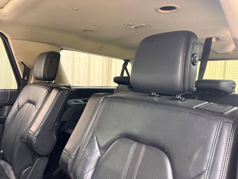 Used 2018 Ford Expedition Max Platinum RWD image 23